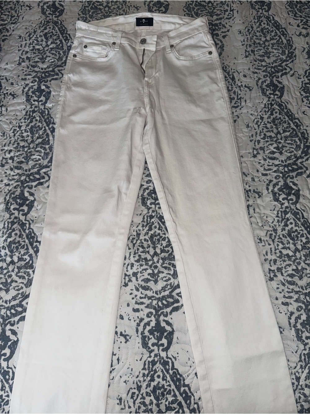7 For All Mankind Women’s Straight Jeans in Off-White